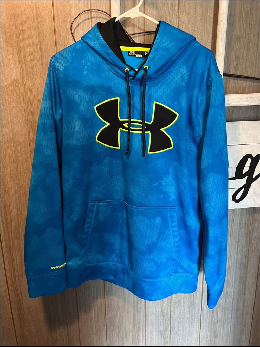 Under Armour hoodie- PRICE FIRM